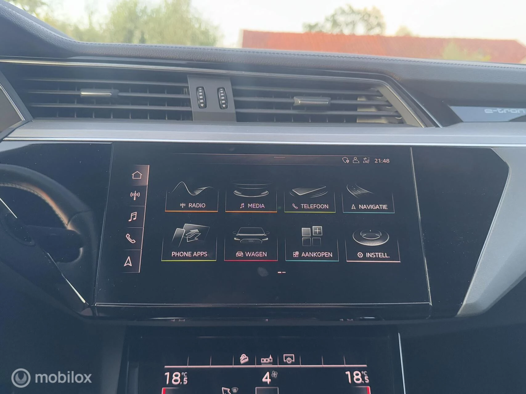 Hoofdafbeelding Audi e-tron