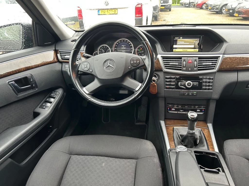 Hoofdafbeelding Mercedes-Benz 200