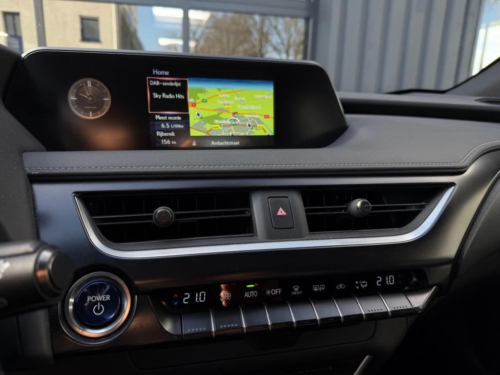 Hoofdafbeelding Lexus UX