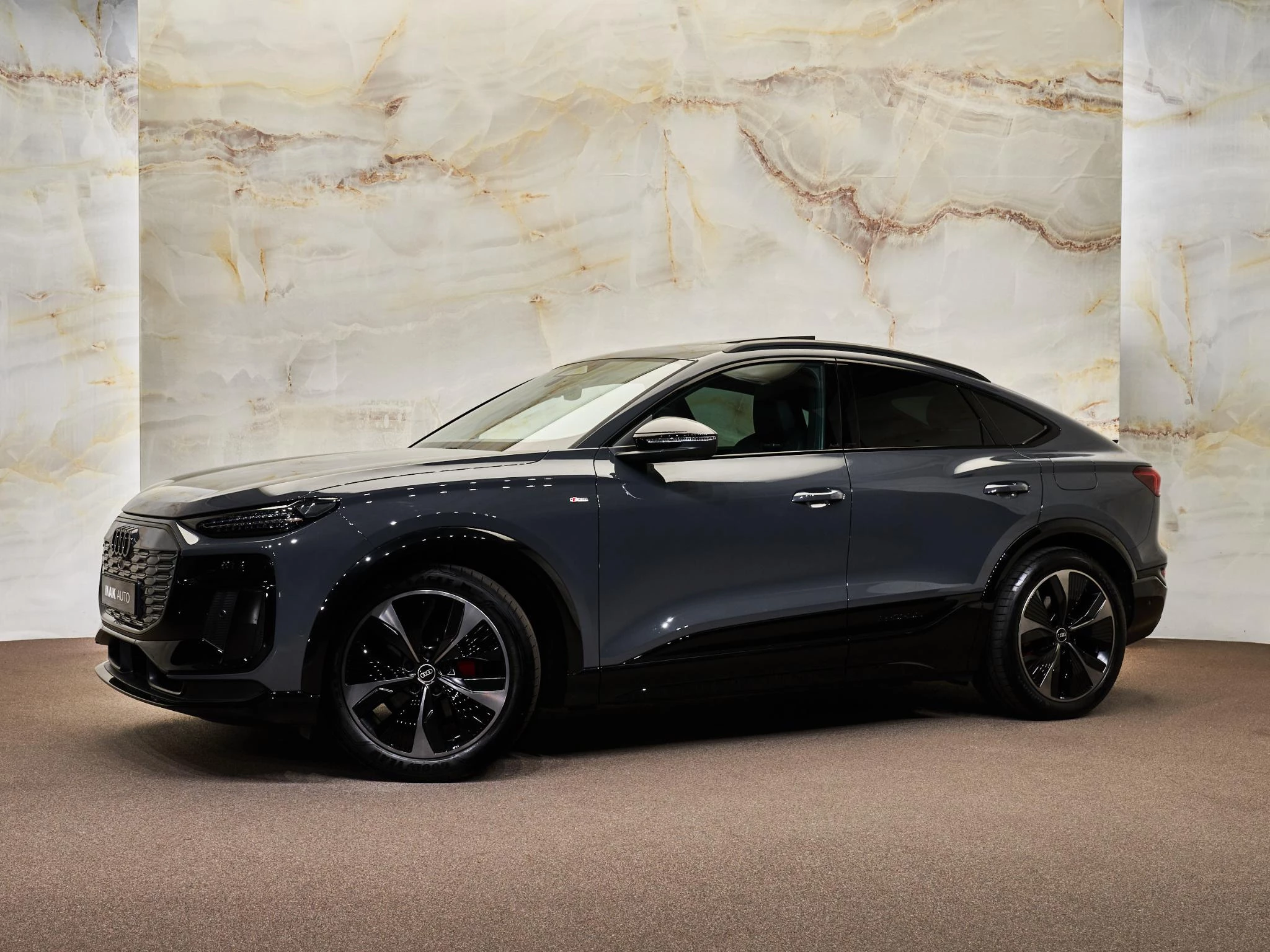 Hoofdafbeelding Audi Q6 e-tron