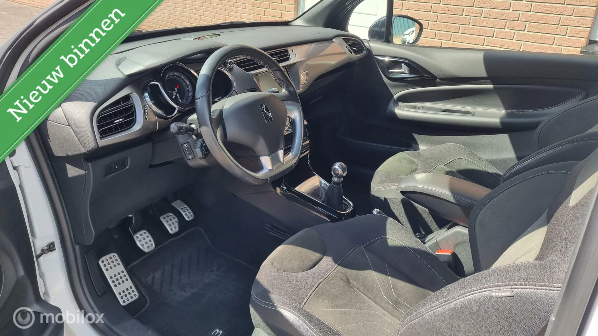 Hoofdafbeelding DS DS 3