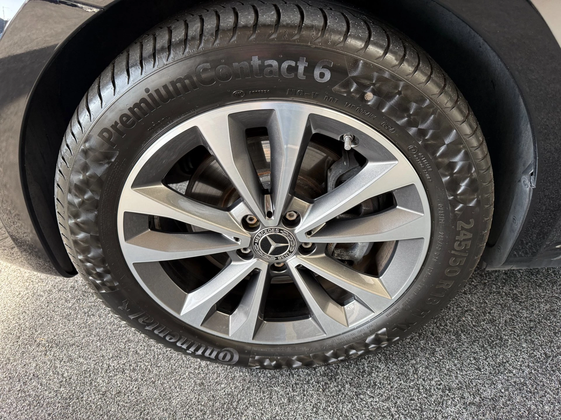 Hoofdafbeelding Mercedes-Benz 300