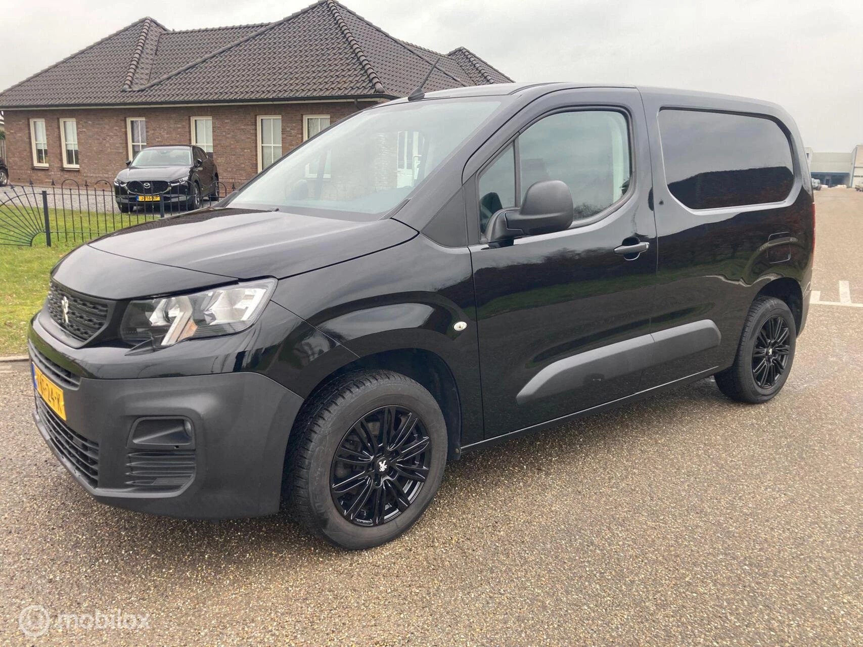 Hoofdafbeelding Peugeot Partner