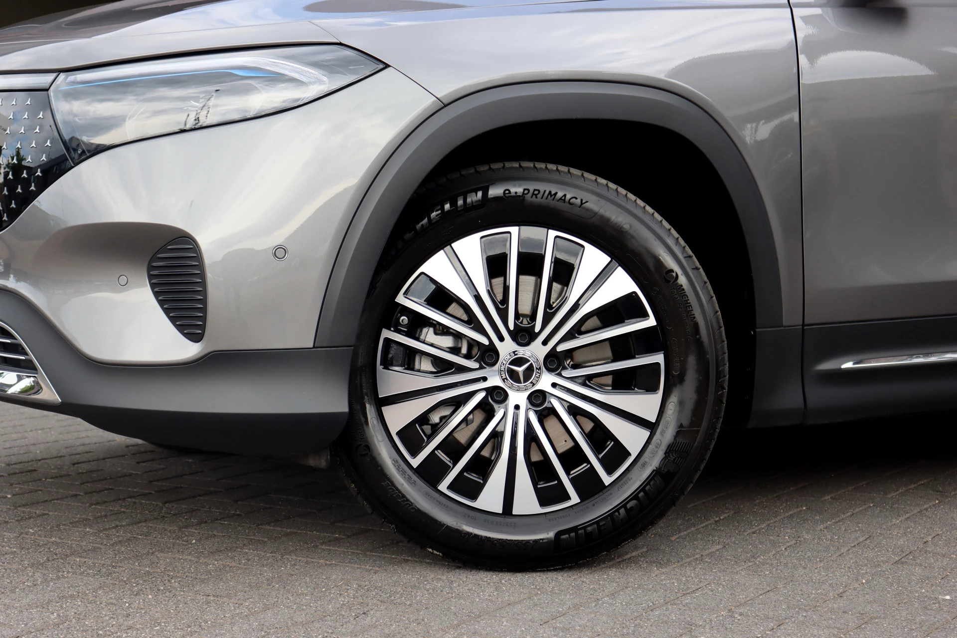 Hoofdafbeelding Mercedes-Benz EQB