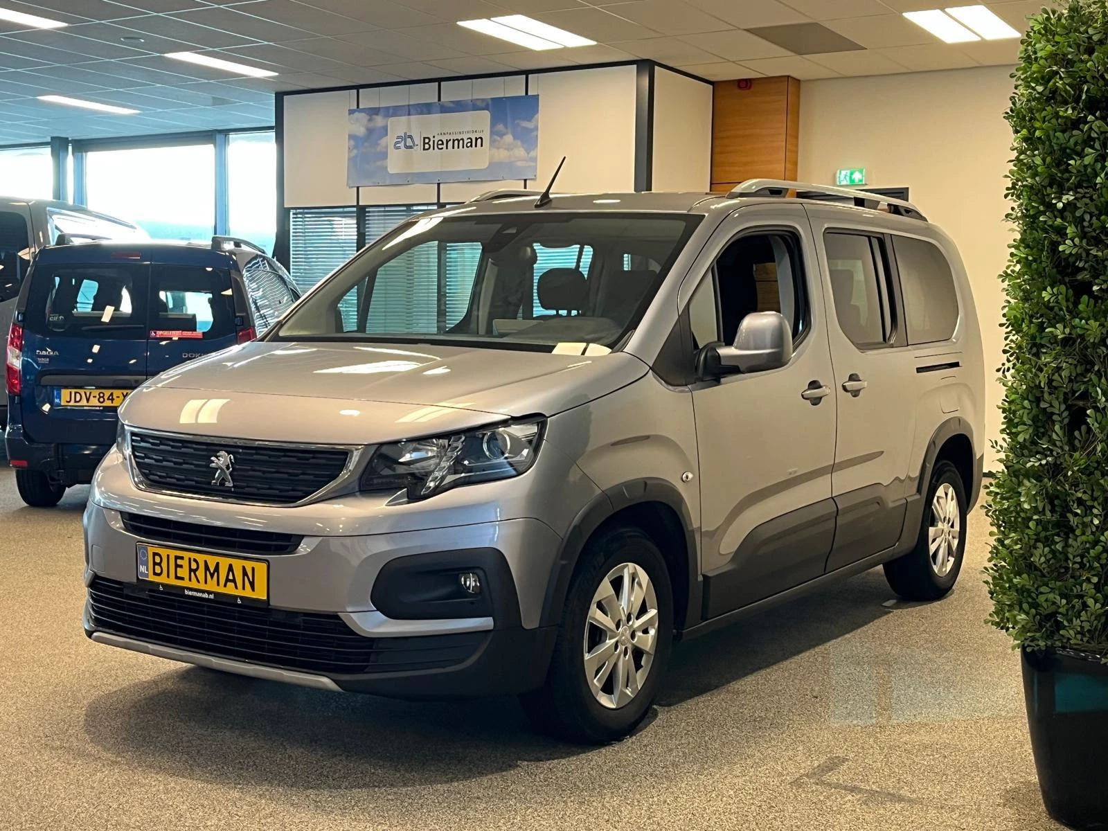 Hoofdafbeelding Peugeot Rifter