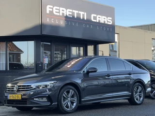 Hoofdafbeelding Volkswagen Passat Volkswagen Passat 1.5 TSI AUT7 2X R-LINE ELEGANCE LEDER NAVI CAMERA CARPLAY LED LMV PDC