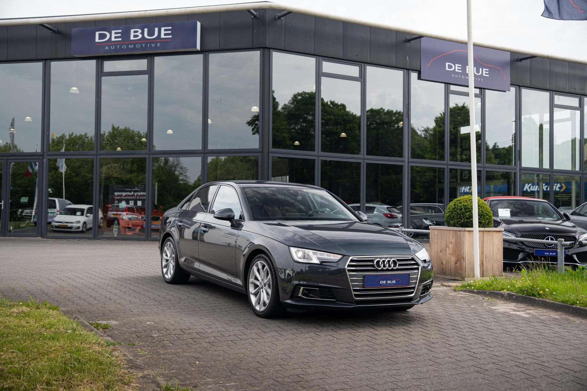 Hoofdafbeelding Audi A4
