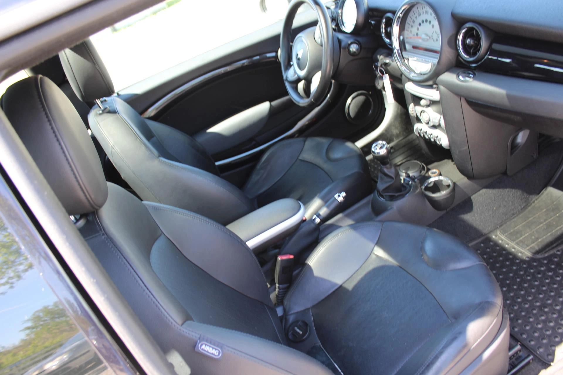 Hoofdafbeelding MINI One