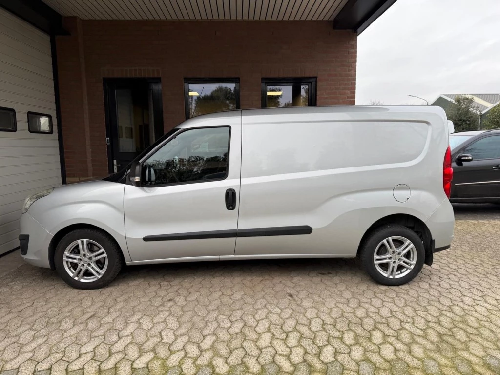 Hoofdafbeelding Opel Combo