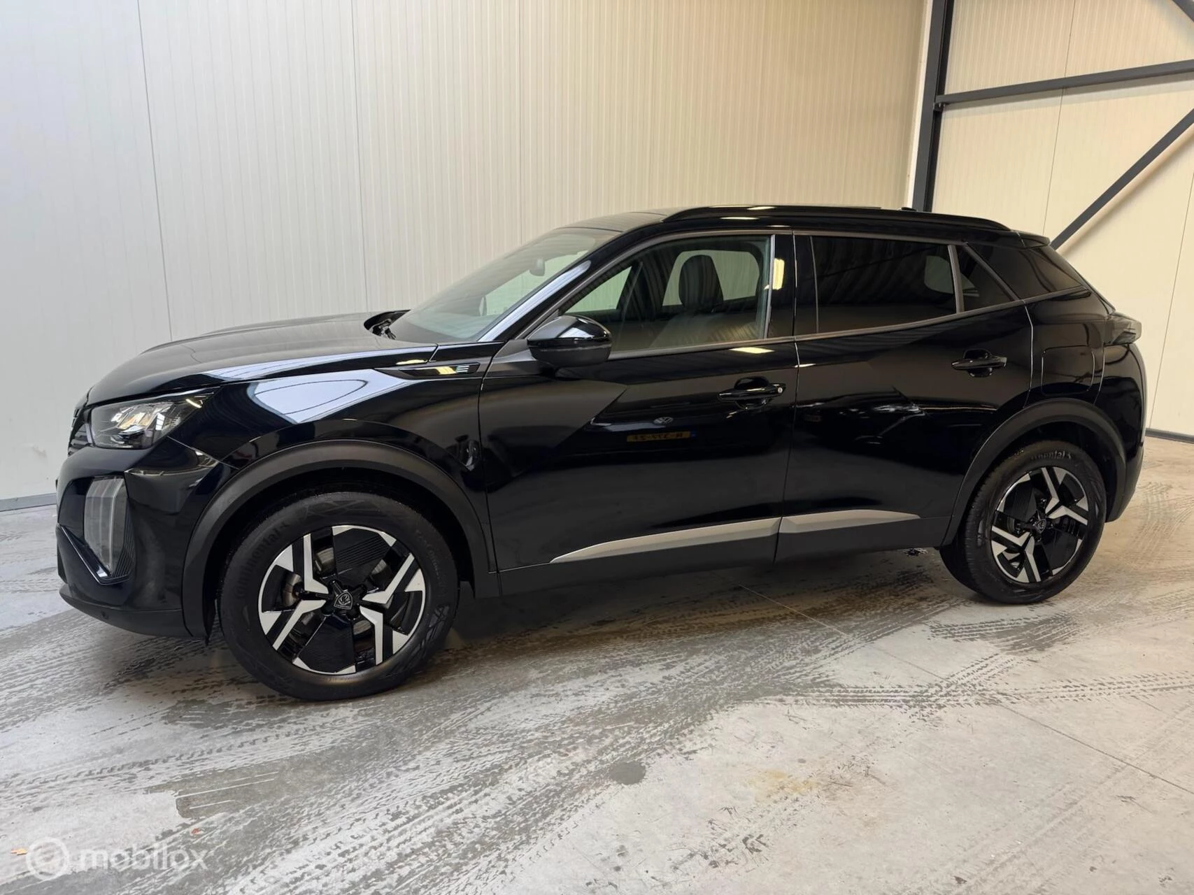 Hoofdafbeelding Peugeot e-2008