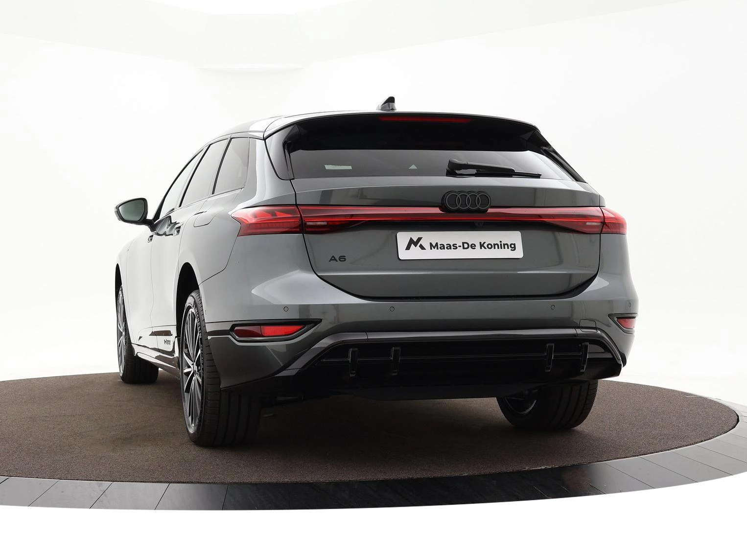 Hoofdafbeelding Audi A6 Avant e-tron