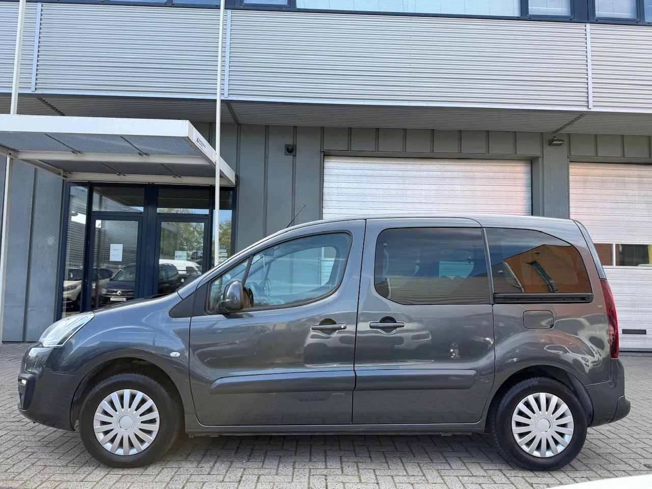 Hoofdafbeelding Peugeot Partner