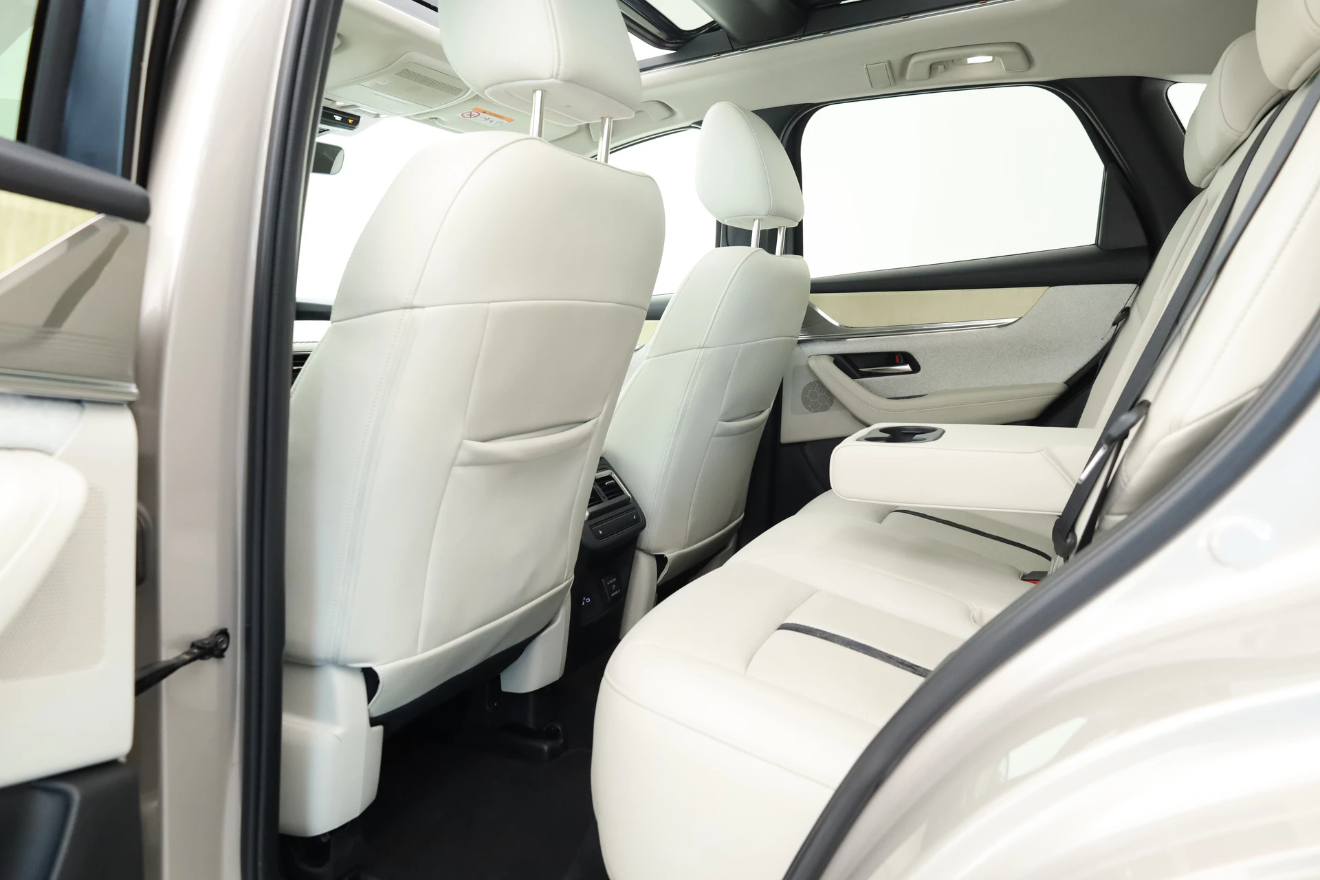 Hoofdafbeelding Mazda CX-60