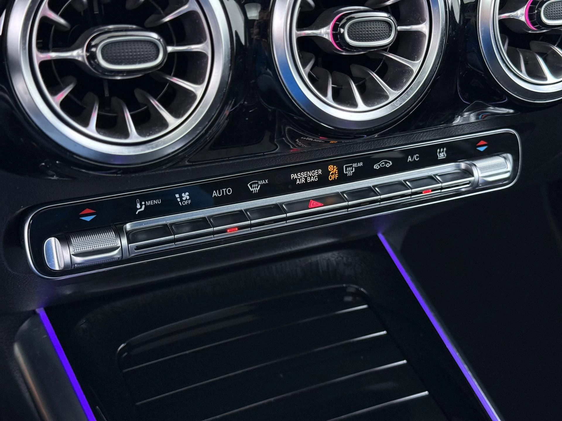 Hoofdafbeelding Mercedes-Benz EQA