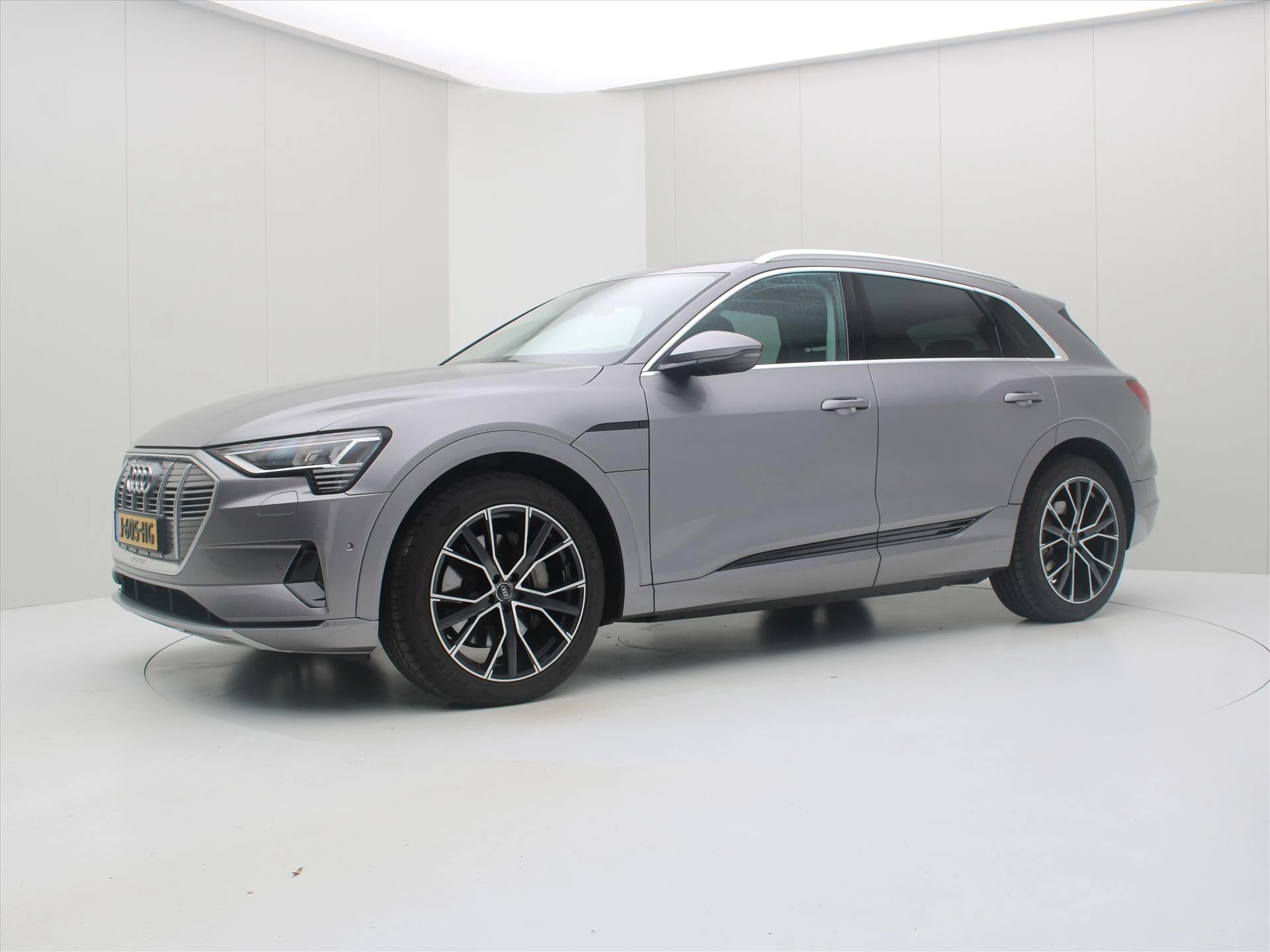 Hoofdafbeelding Audi e-tron