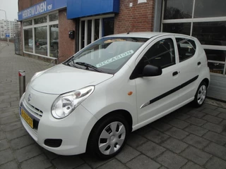 Hoofdafbeelding Suzuki Alto Suzuki Alto 1.0 5-Drs. Cool Celebration (2015) met o.a. Audio, Airco, Stootlijsten, etc.