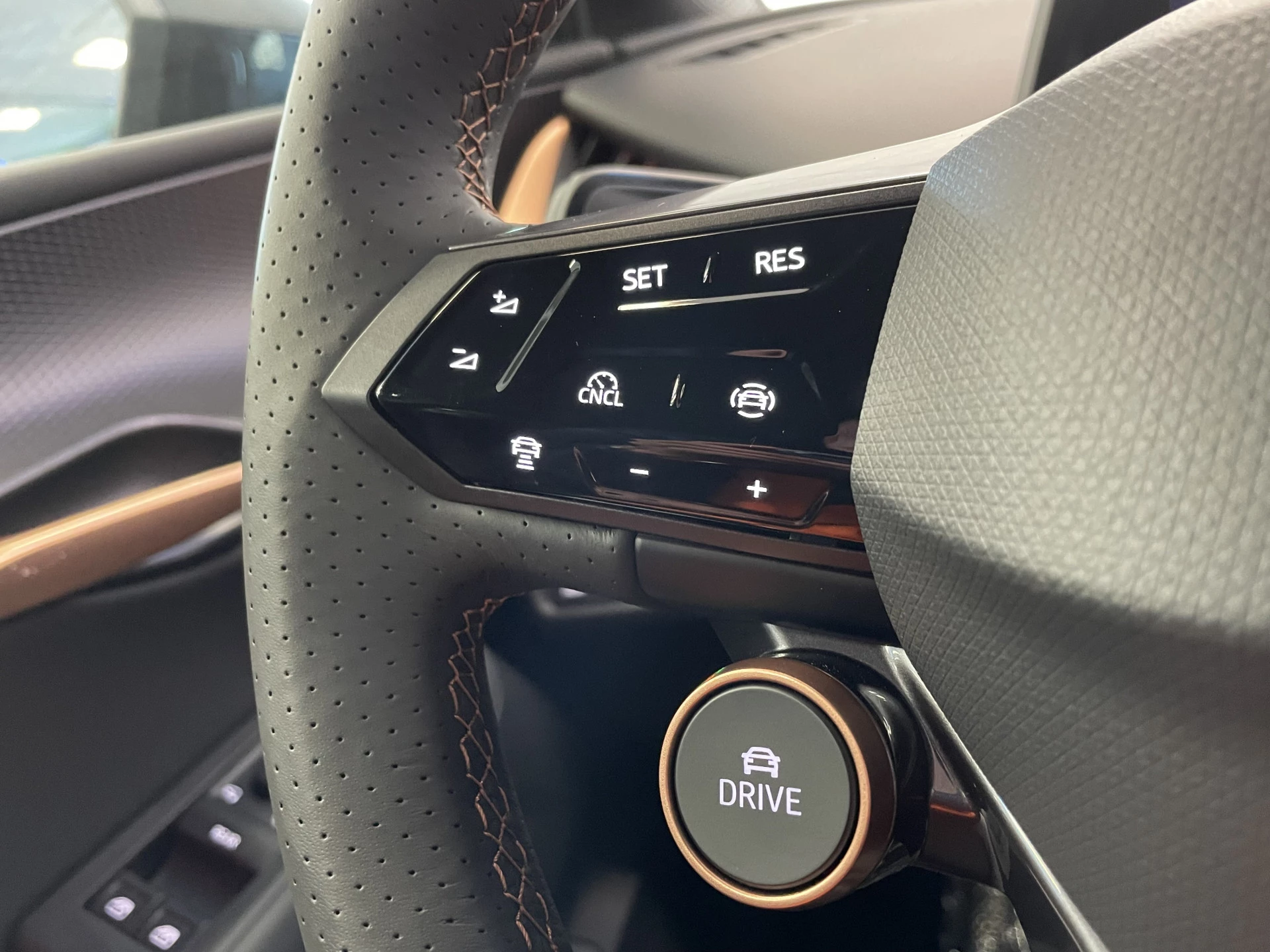 Hoofdafbeelding CUPRA Tavascan