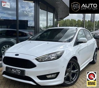Ford Focus 1.0 ST-Line 125PK | NL AUTO | Achteruitrijcamera | Navigatie | Grote Spoiler | 18 Inch | Parkeersensoren Voor en Achter | Cruise Control | Climate Control | Voorruitverwarming | Armsteun | 2 Sleutels | Privacy Glass |