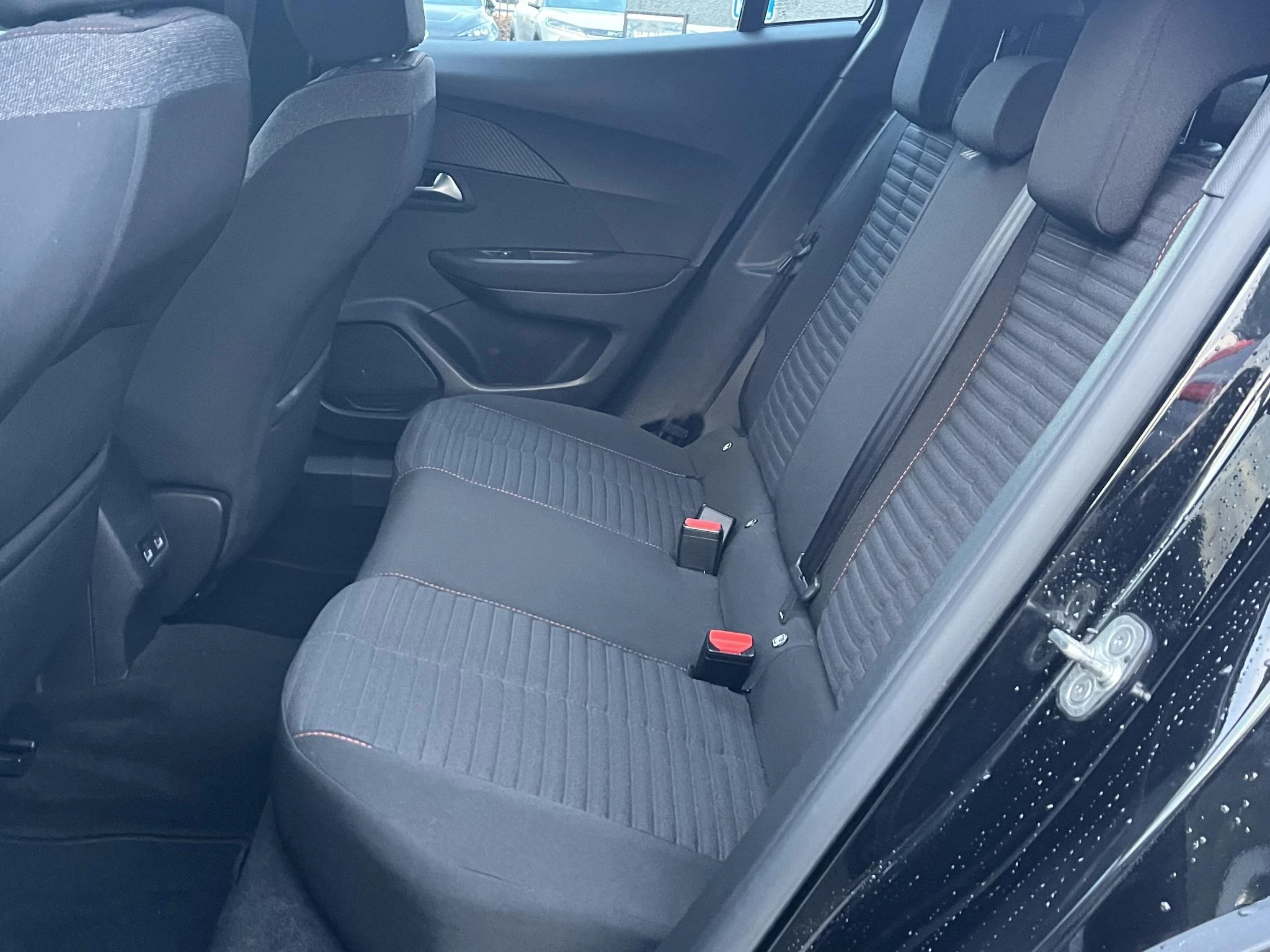 Hoofdafbeelding Peugeot e-2008