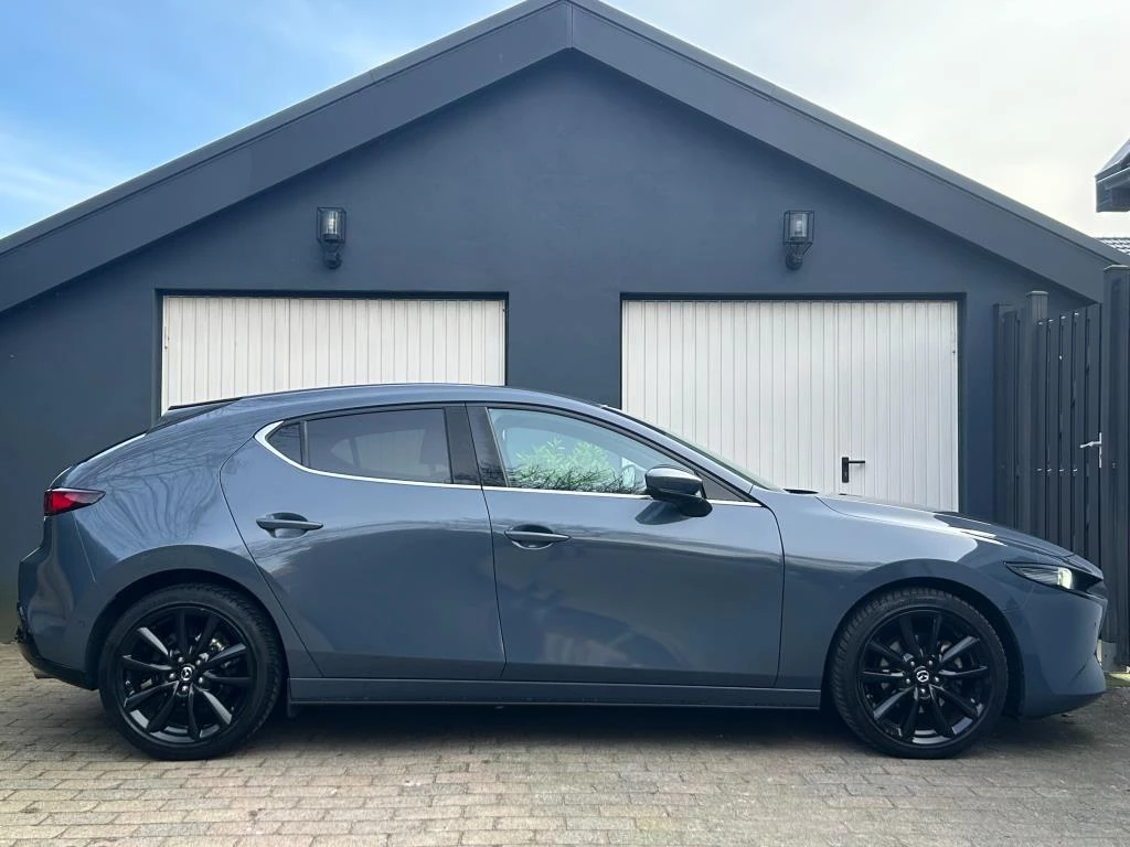 Hoofdafbeelding Mazda 3
