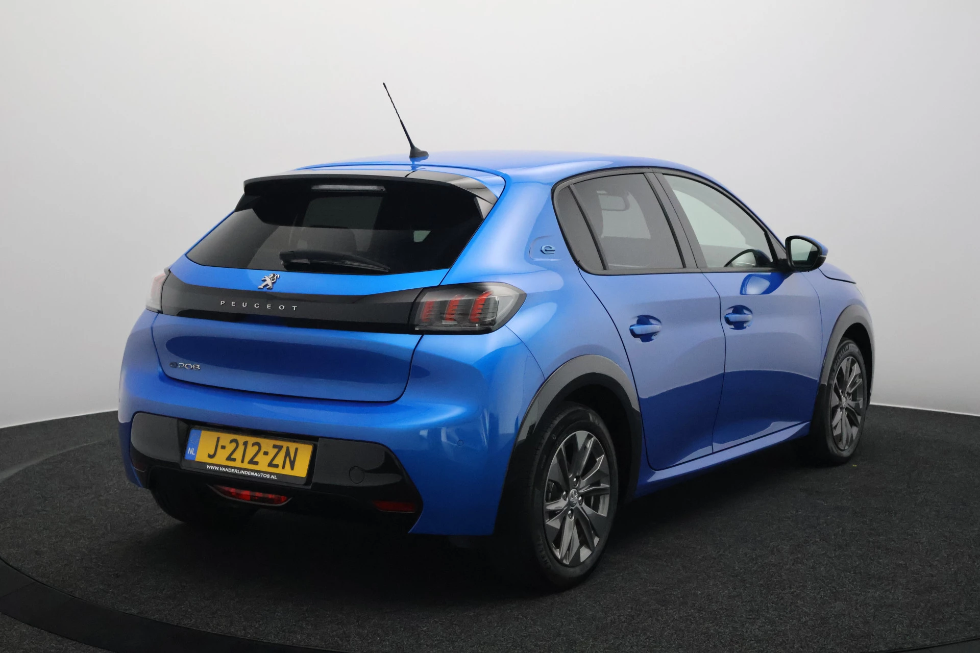 Hoofdafbeelding Peugeot e-208