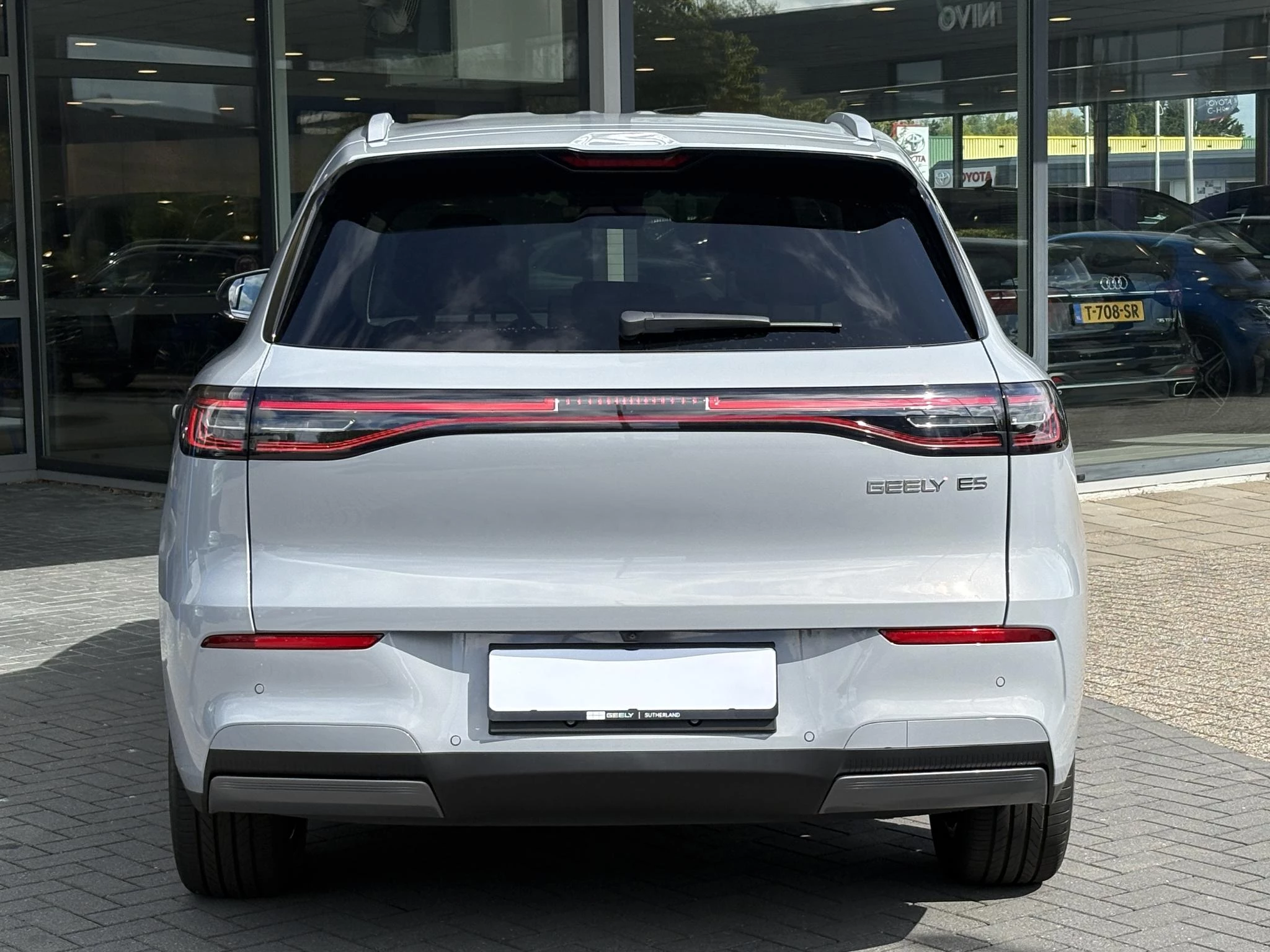 Hoofdafbeelding Geely E5