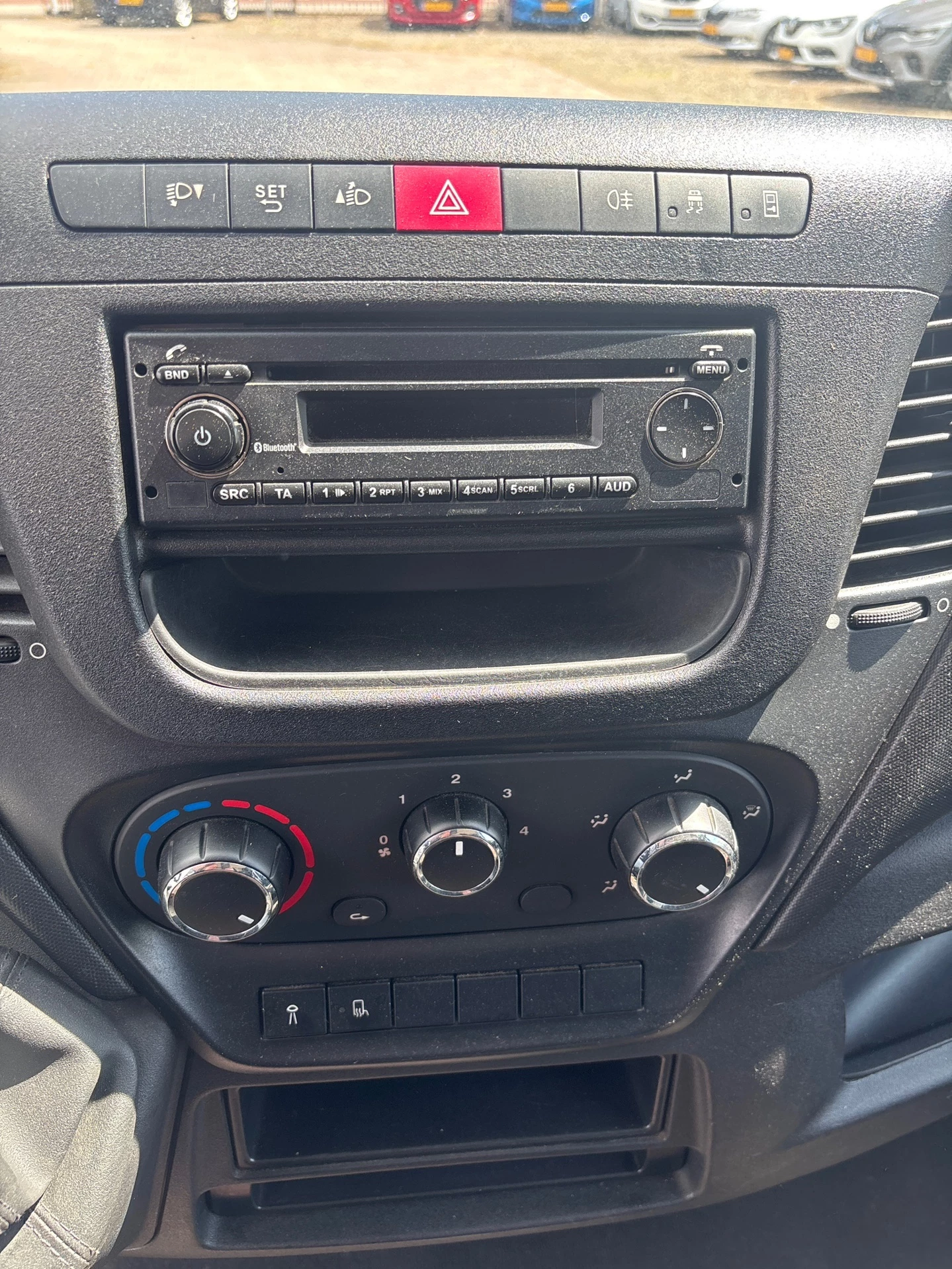Hoofdafbeelding Iveco 35S14N