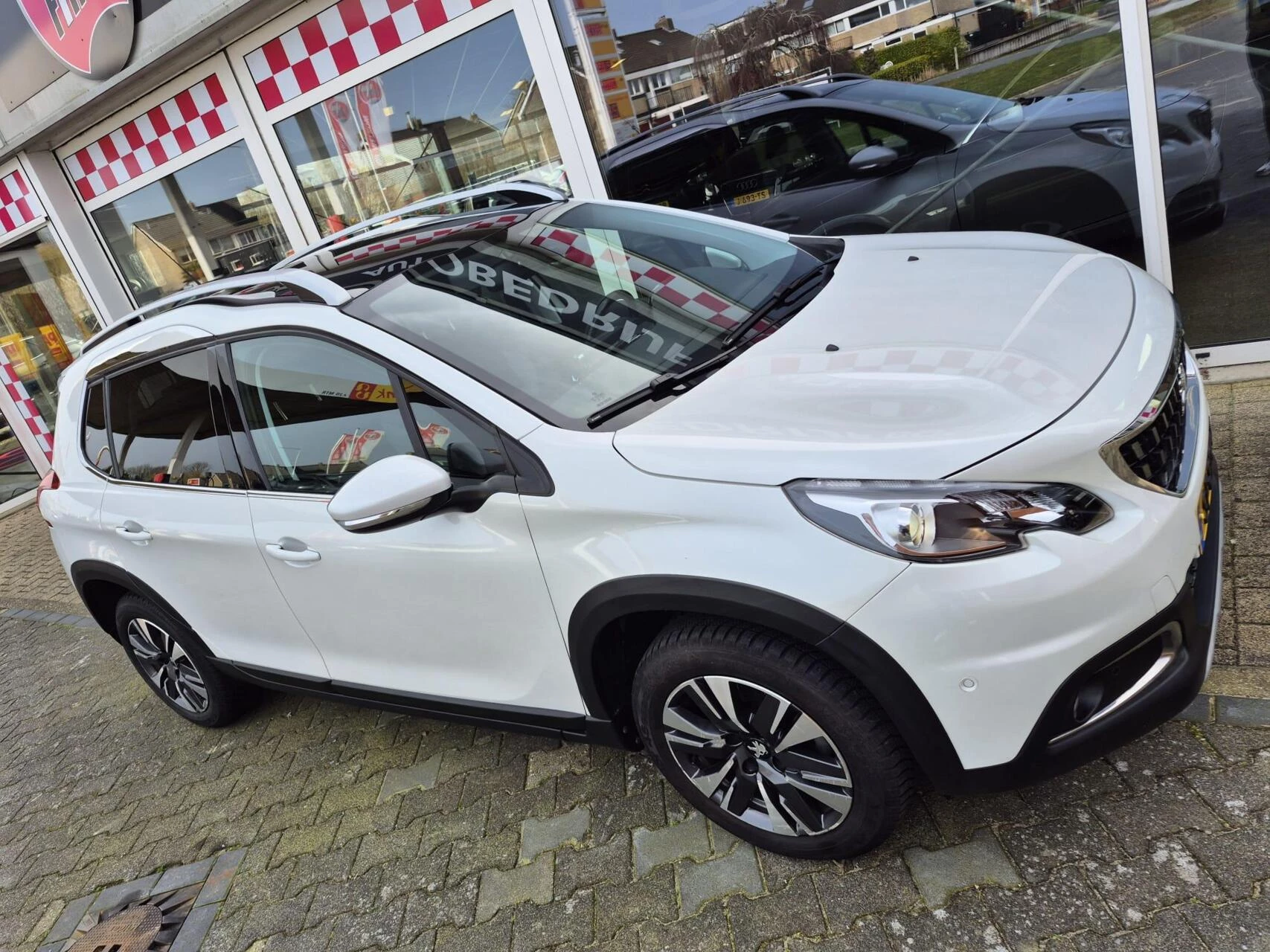 Hoofdafbeelding Peugeot 2008
