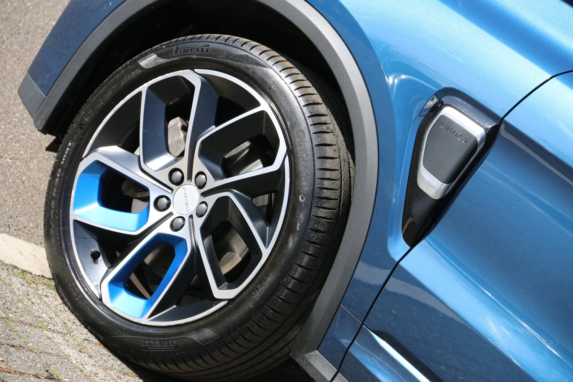 Hoofdafbeelding Lynk & Co 01