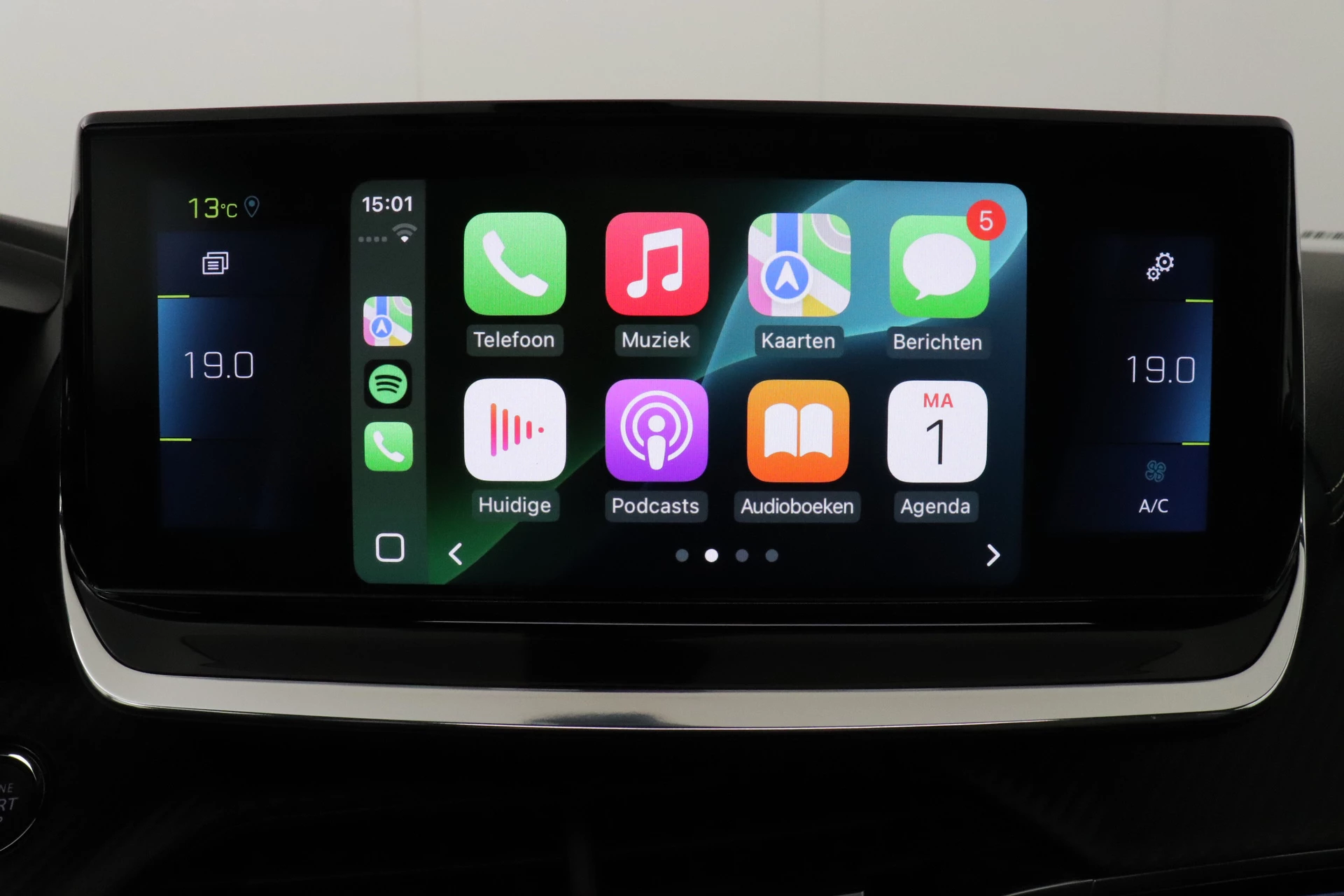 Hoofdafbeelding Peugeot e-2008