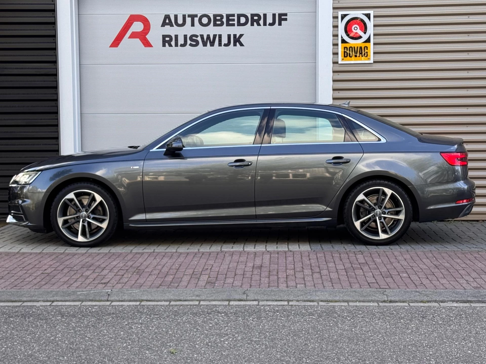 Hoofdafbeelding Audi A4