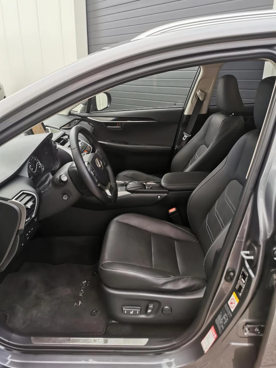 Hoofdafbeelding Lexus NX