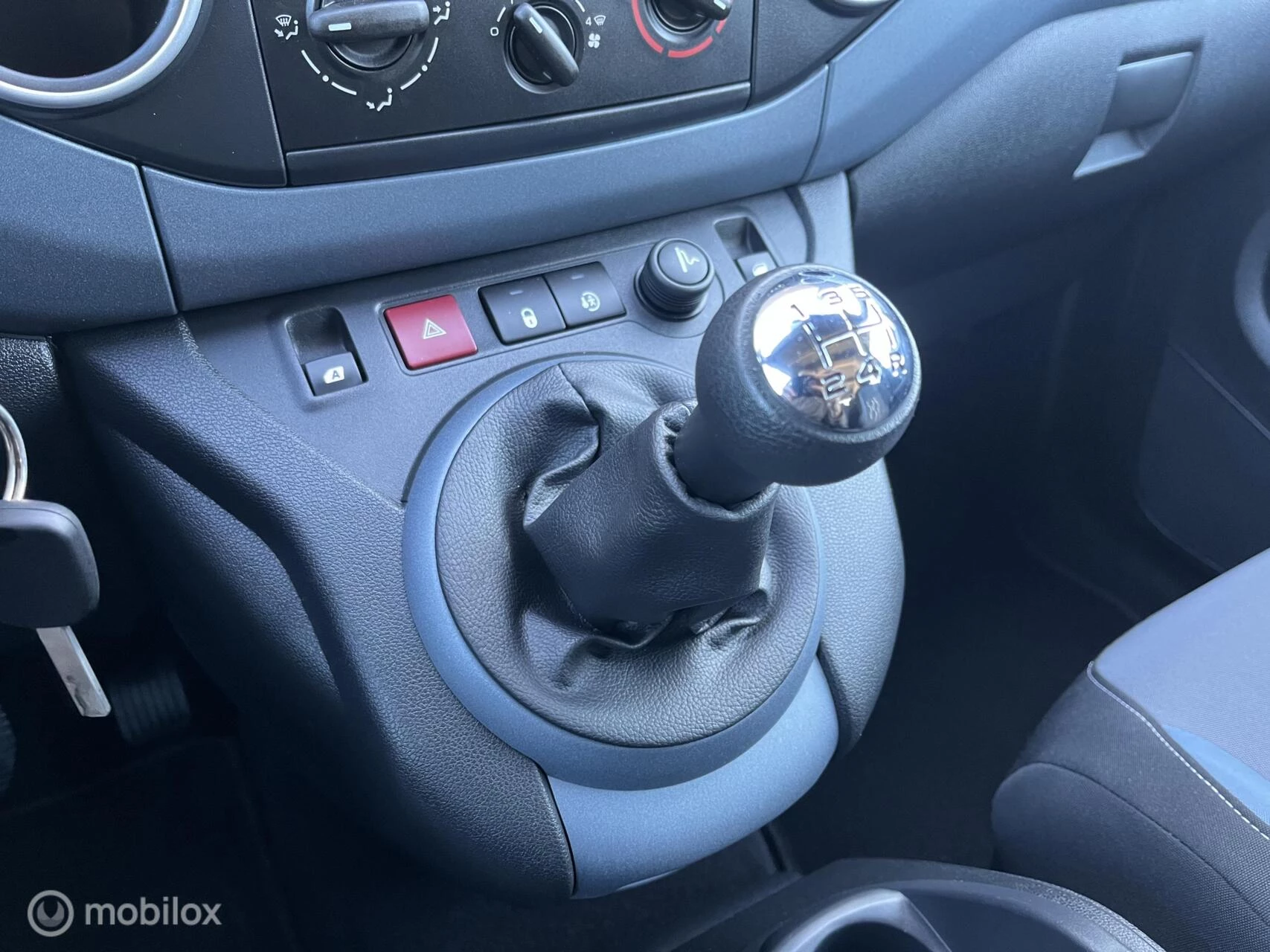 Hoofdafbeelding Peugeot Partner