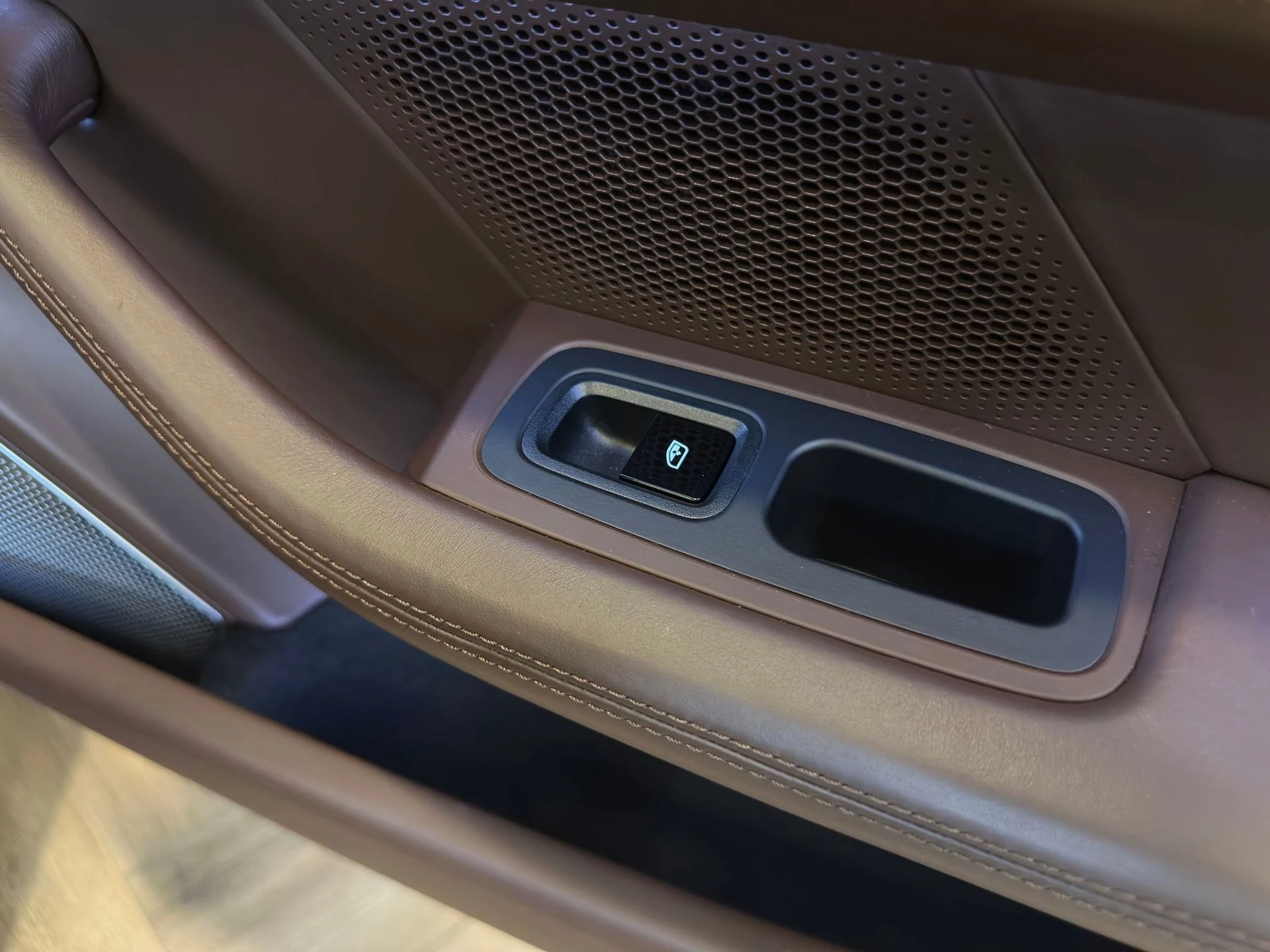 Hoofdafbeelding Porsche Taycan