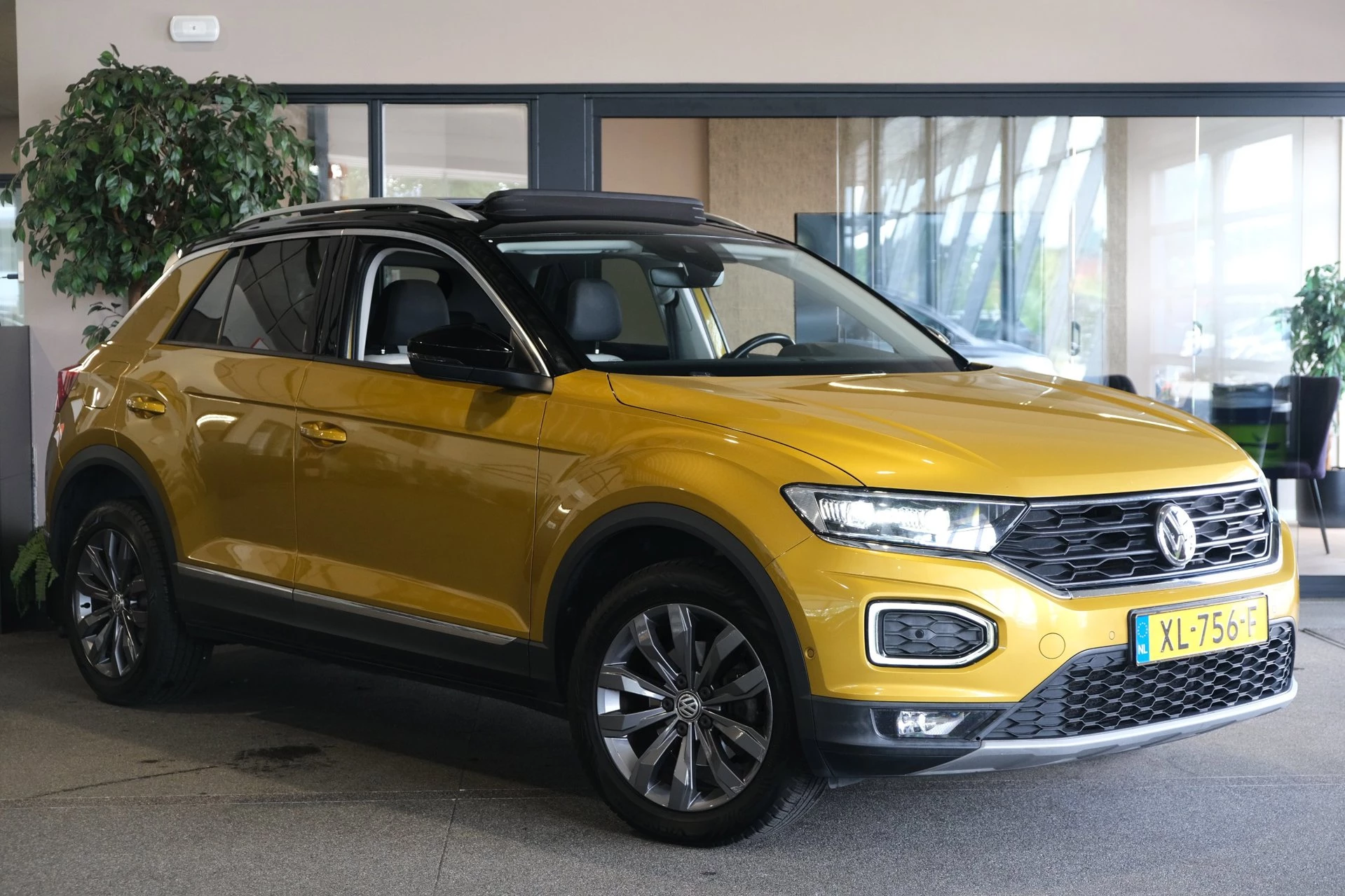 Hoofdafbeelding Volkswagen T-Roc