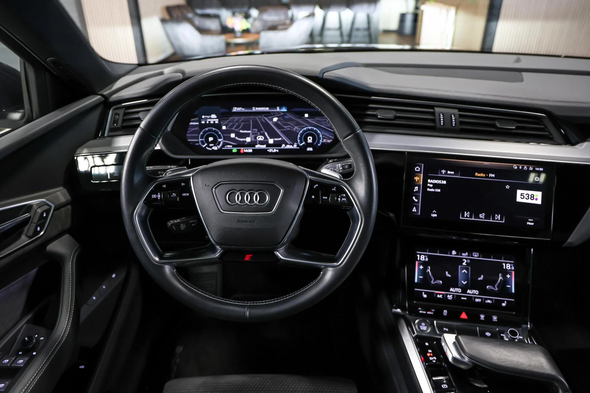 Hoofdafbeelding Audi e-tron