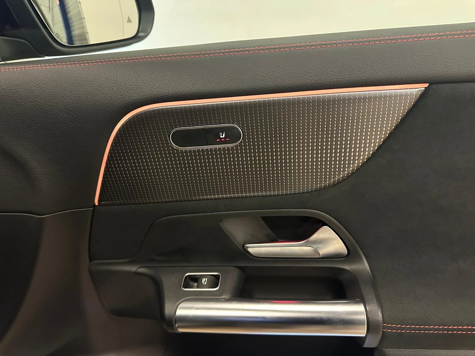 Hoofdafbeelding Mercedes-Benz EQA