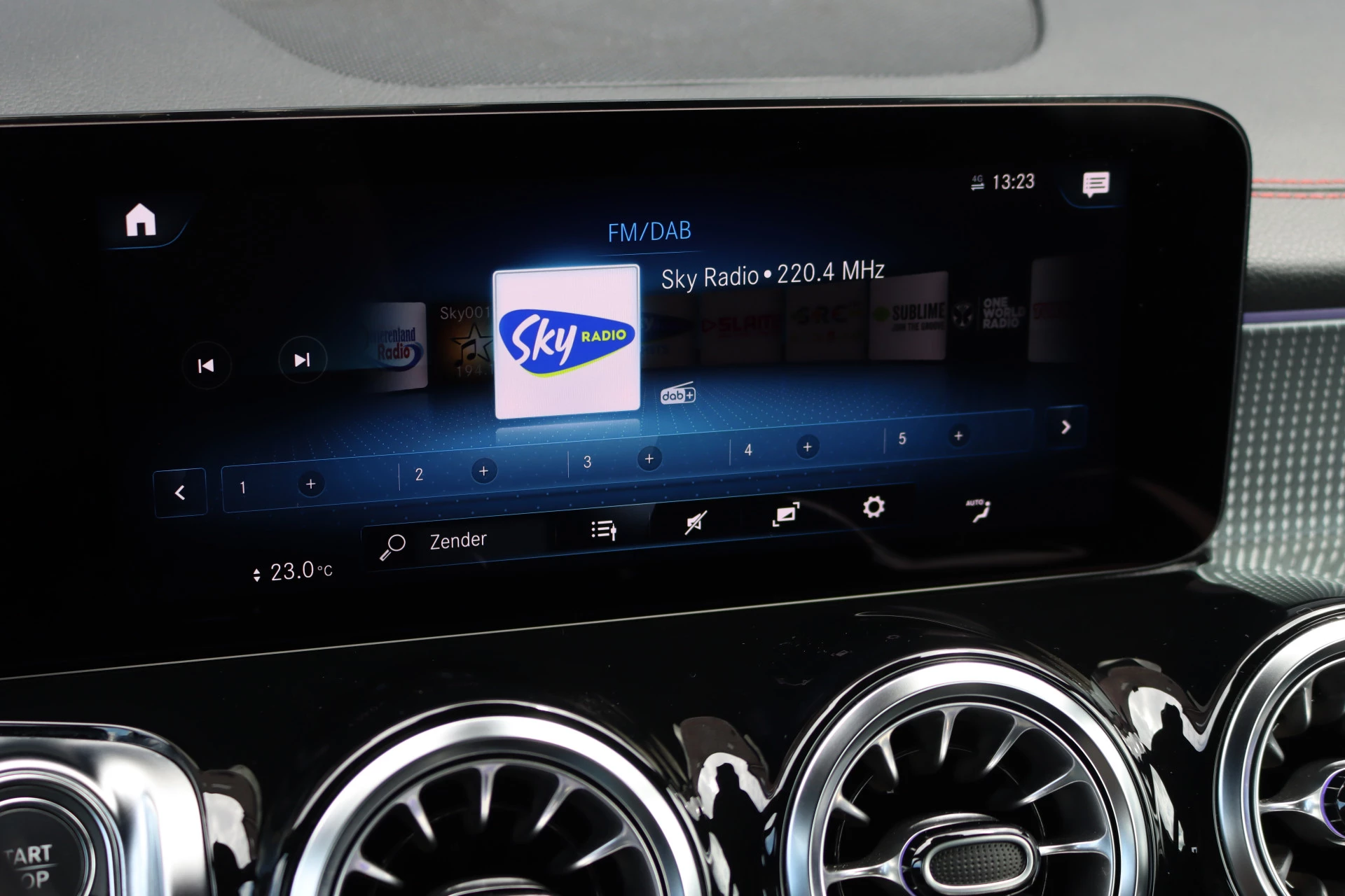 Hoofdafbeelding Mercedes-Benz EQB