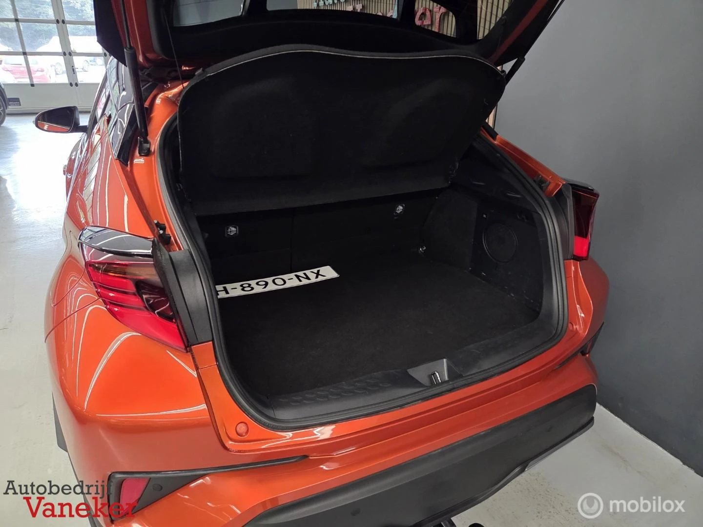 Hoofdafbeelding Toyota C-HR