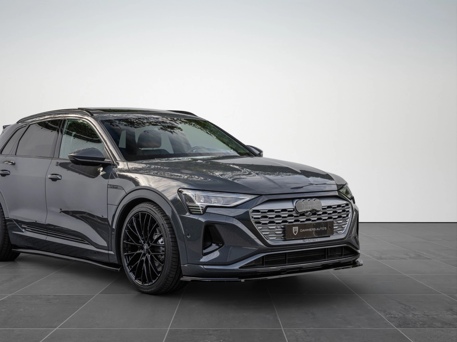 Hoofdafbeelding Audi Q8 e-tron
