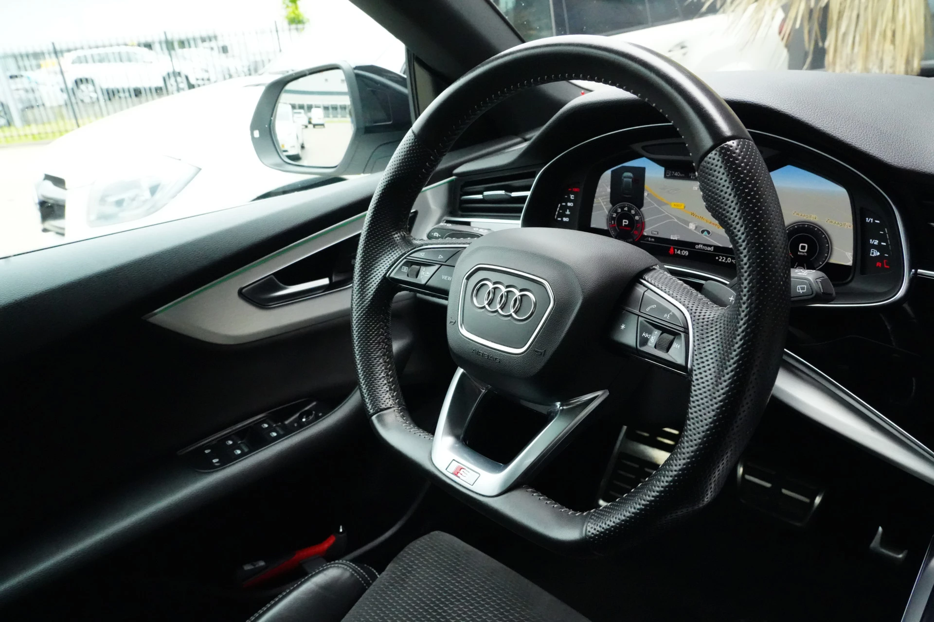 Hoofdafbeelding Audi Q8