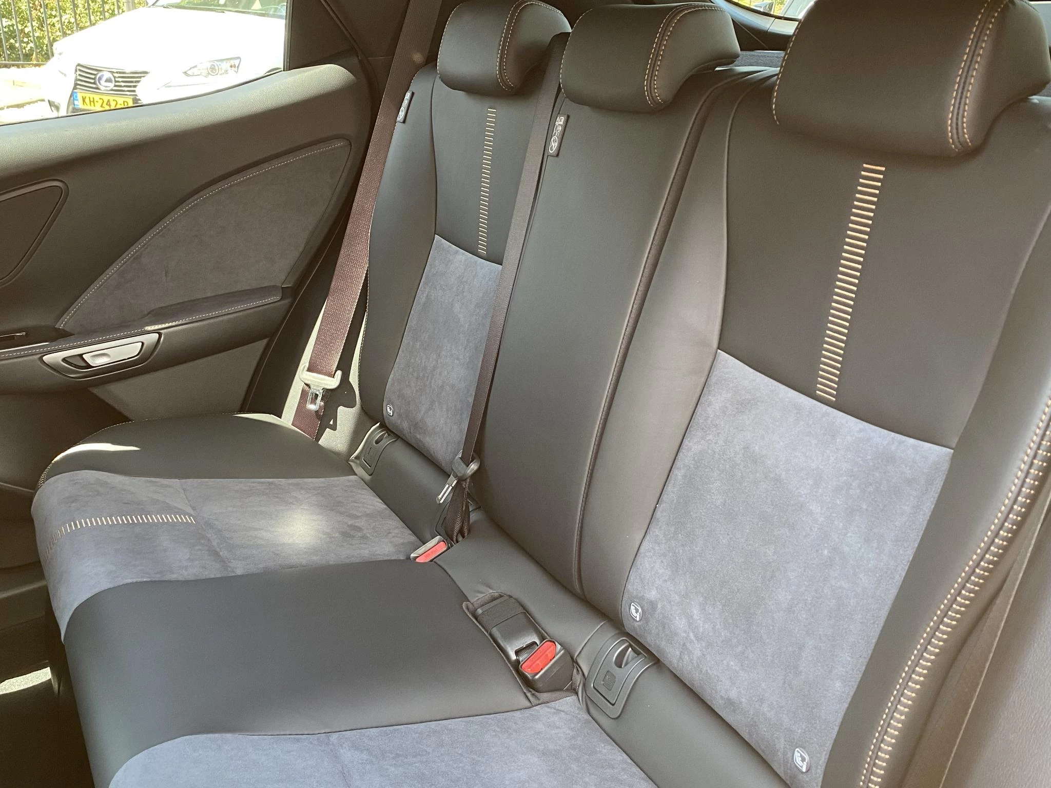 Hoofdafbeelding Lexus LBX