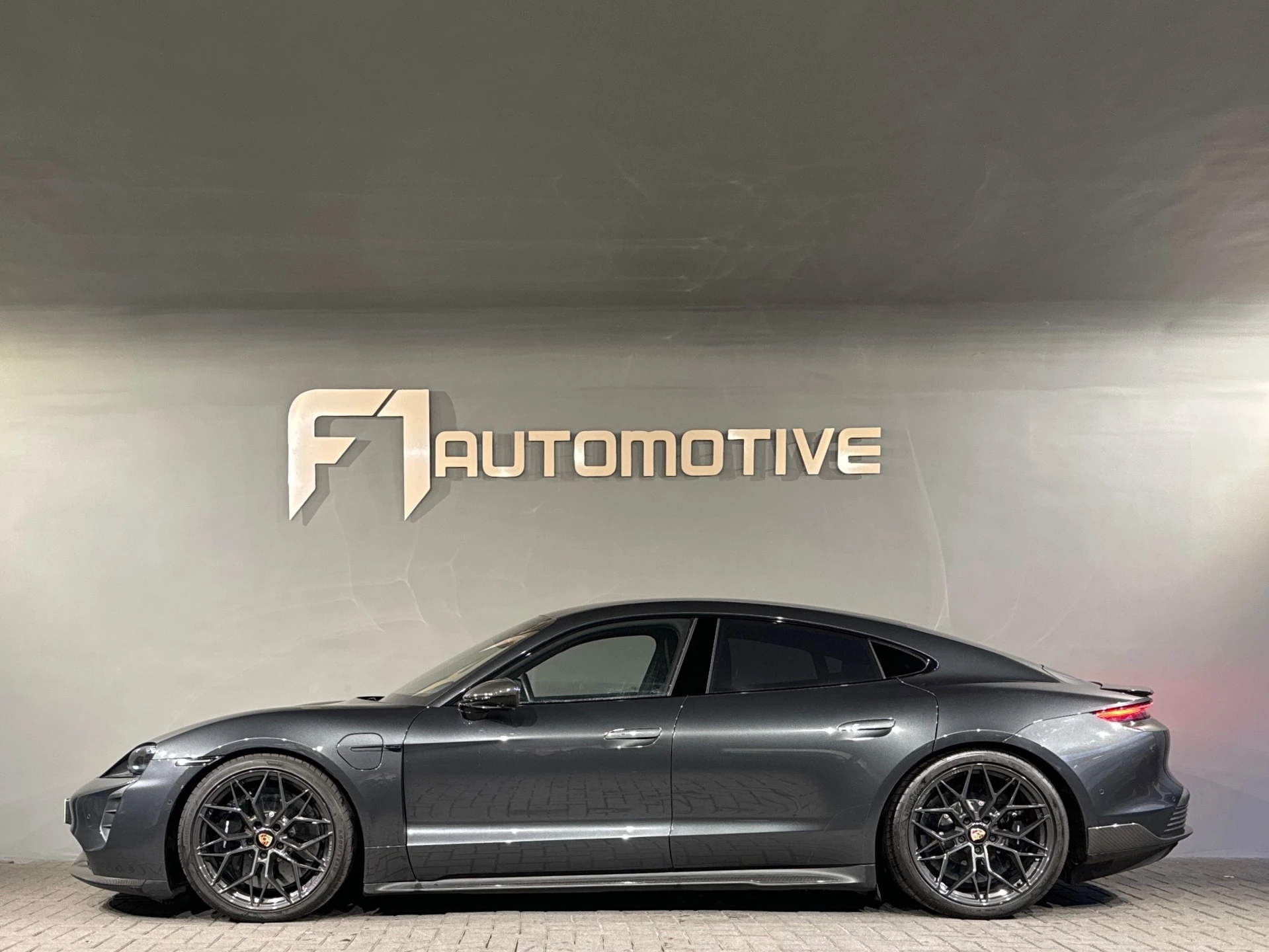 Hoofdafbeelding Porsche Taycan