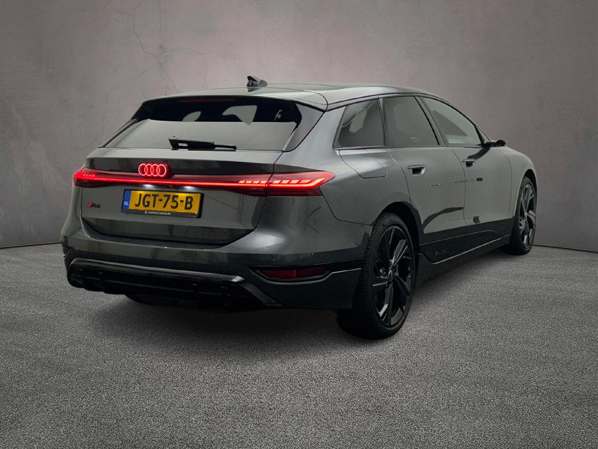 Hoofdafbeelding Audi A6 Avant e-tron