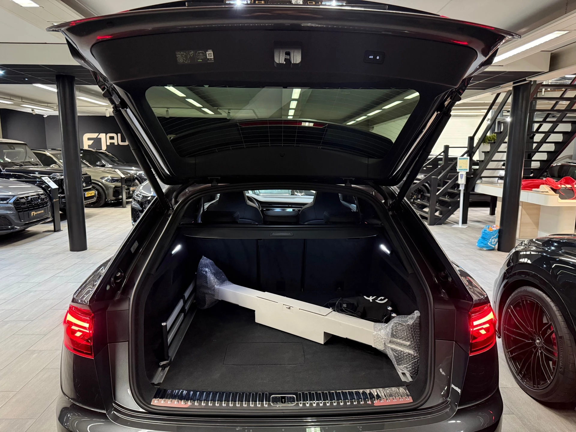 Hoofdafbeelding Audi Q8