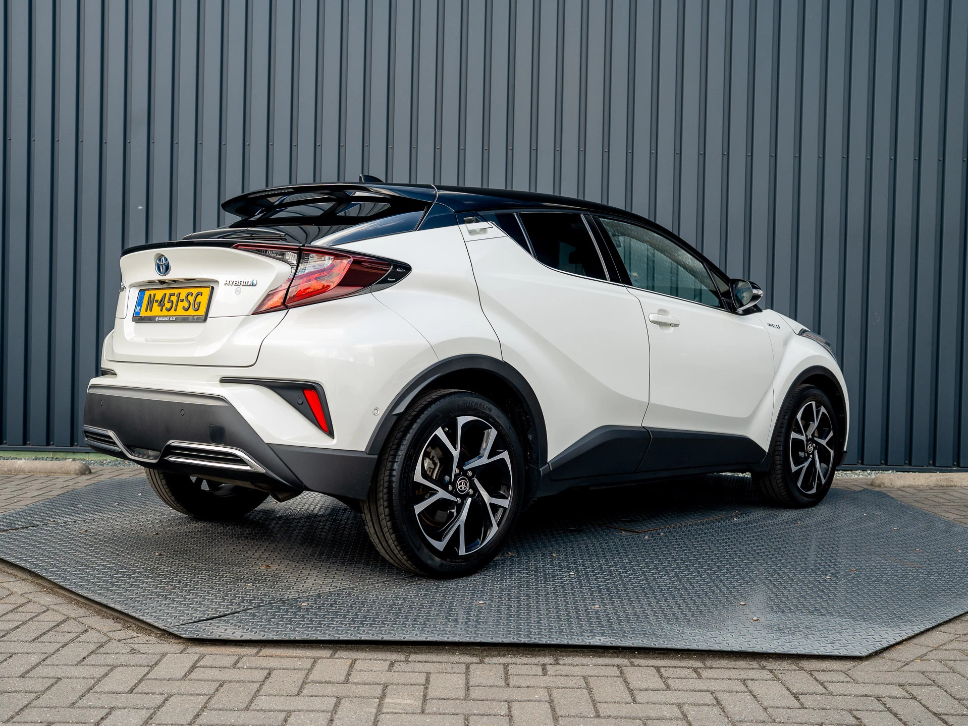 Hoofdafbeelding Toyota C-HR