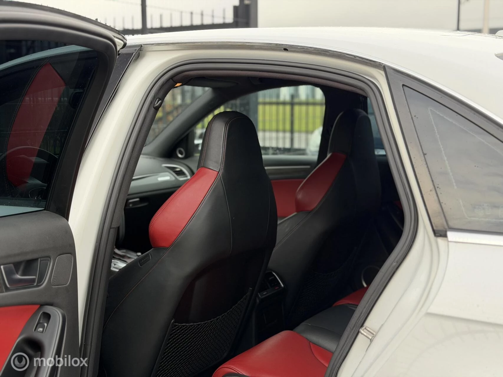 Hoofdafbeelding Audi S4