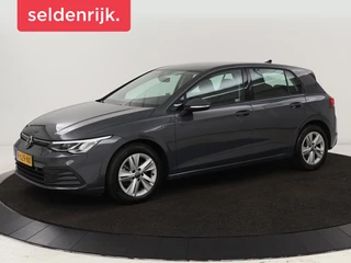 Volkswagen Golf 1.0 TSI Life | Carplay | Sfeerverlichting |  Navigatie | Adaptive cruise | Full LED | Parkeerhulp | DAB | Climate control | Bluetooth
