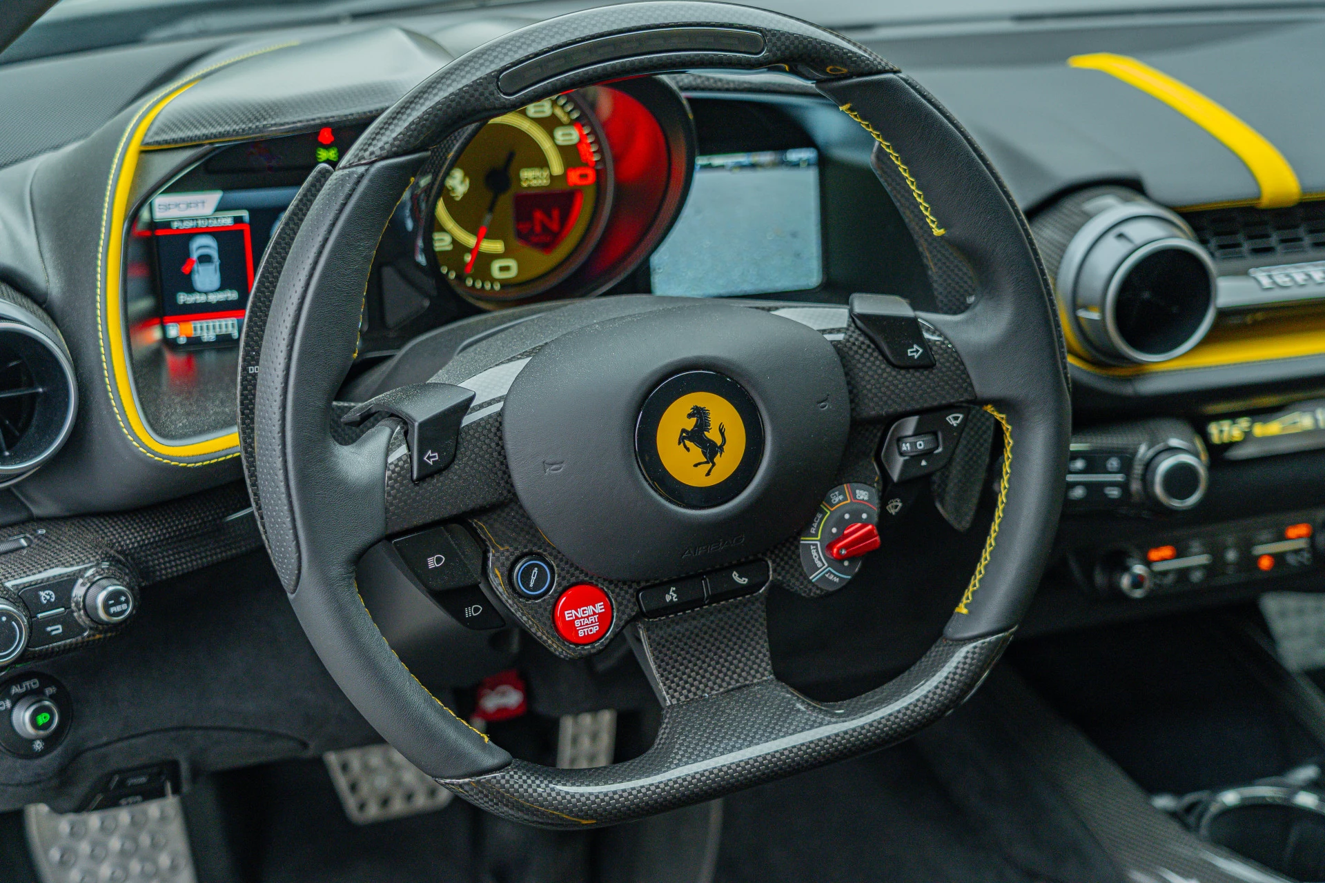 Hoofdafbeelding Ferrari 812 Competizione