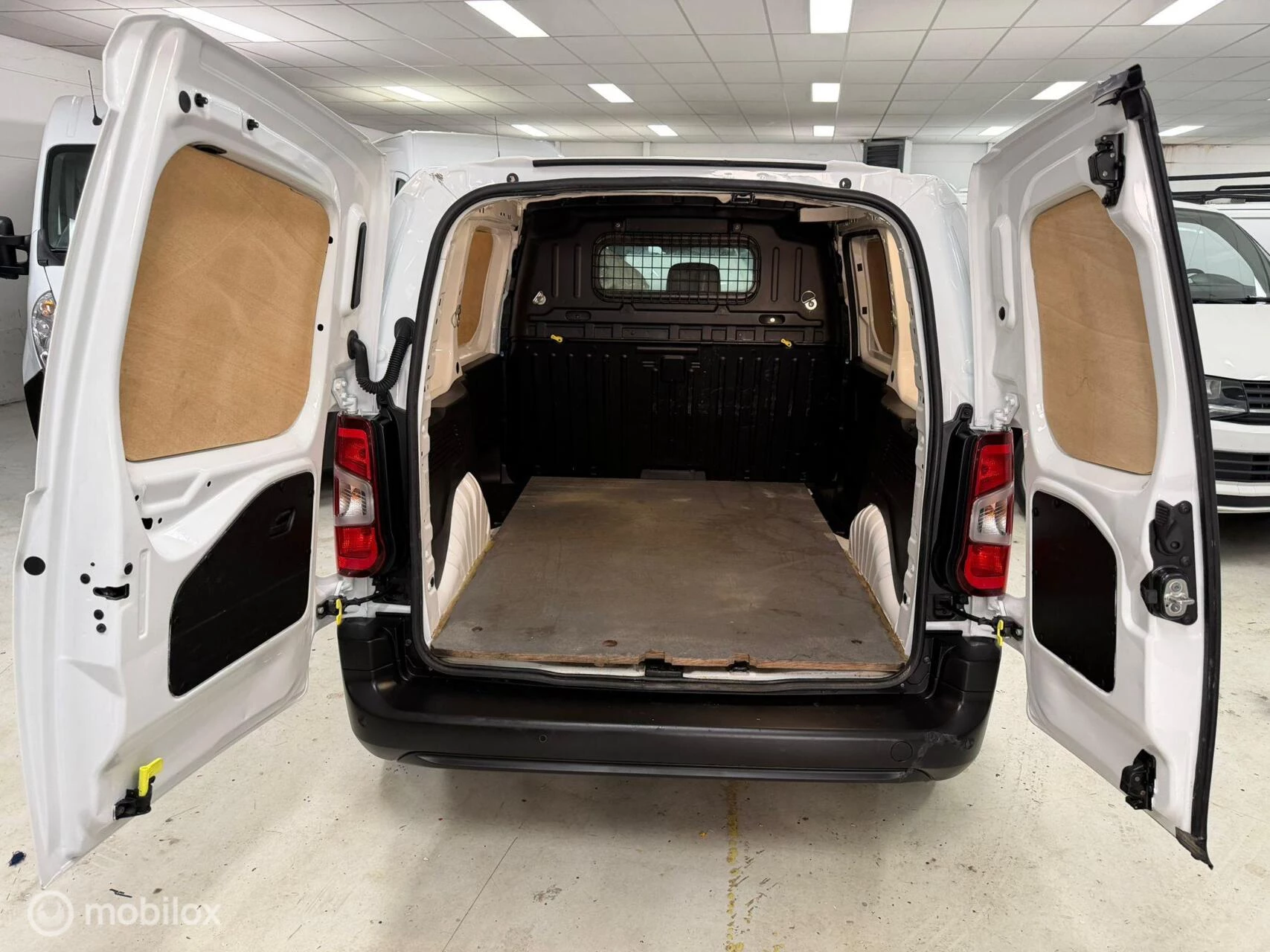 Hoofdafbeelding Peugeot Partner